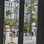 2 Pieces , Centre , 100 Metres Des Plages. Menton
