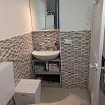 Apartment 2 Pieces , Centre , 100 Metres Des Plages. Menton