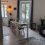 2 Pieces , Centre , 100 Metres Des Plages. Apartment