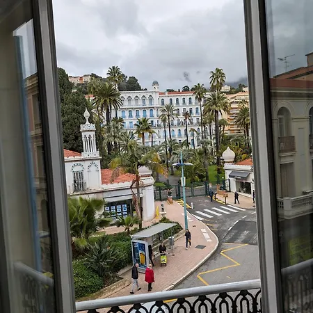 2 Pieces , Centre , 100 Metres Des Plages. * 芒通